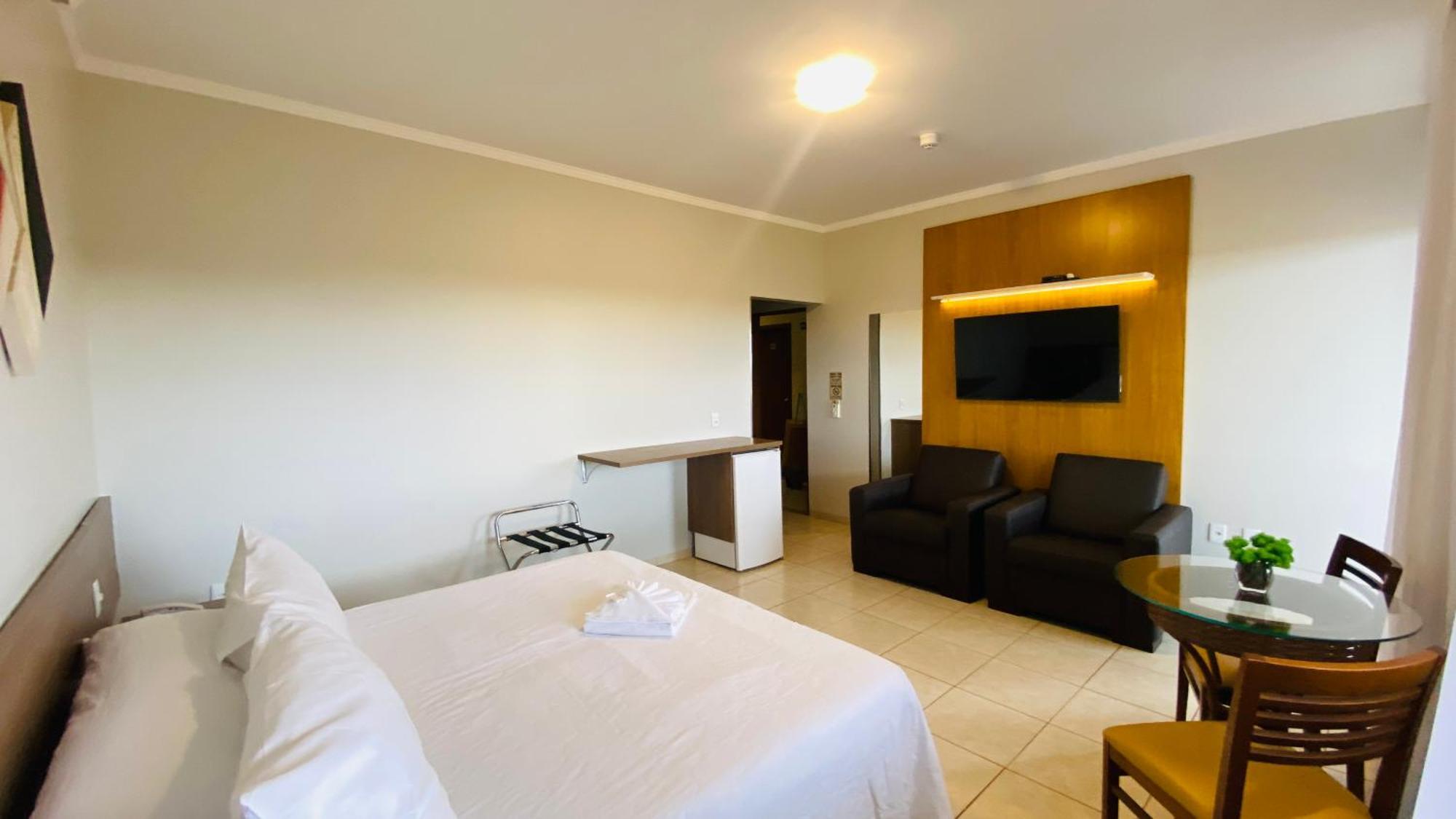 Hotel Nova Alianca Chapadao do Sul Exteriör bild